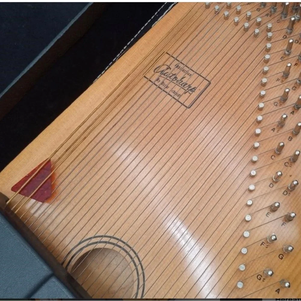 Oscar Schmidt Autoharp - Natural Wood Finish - Picture 9 of 14